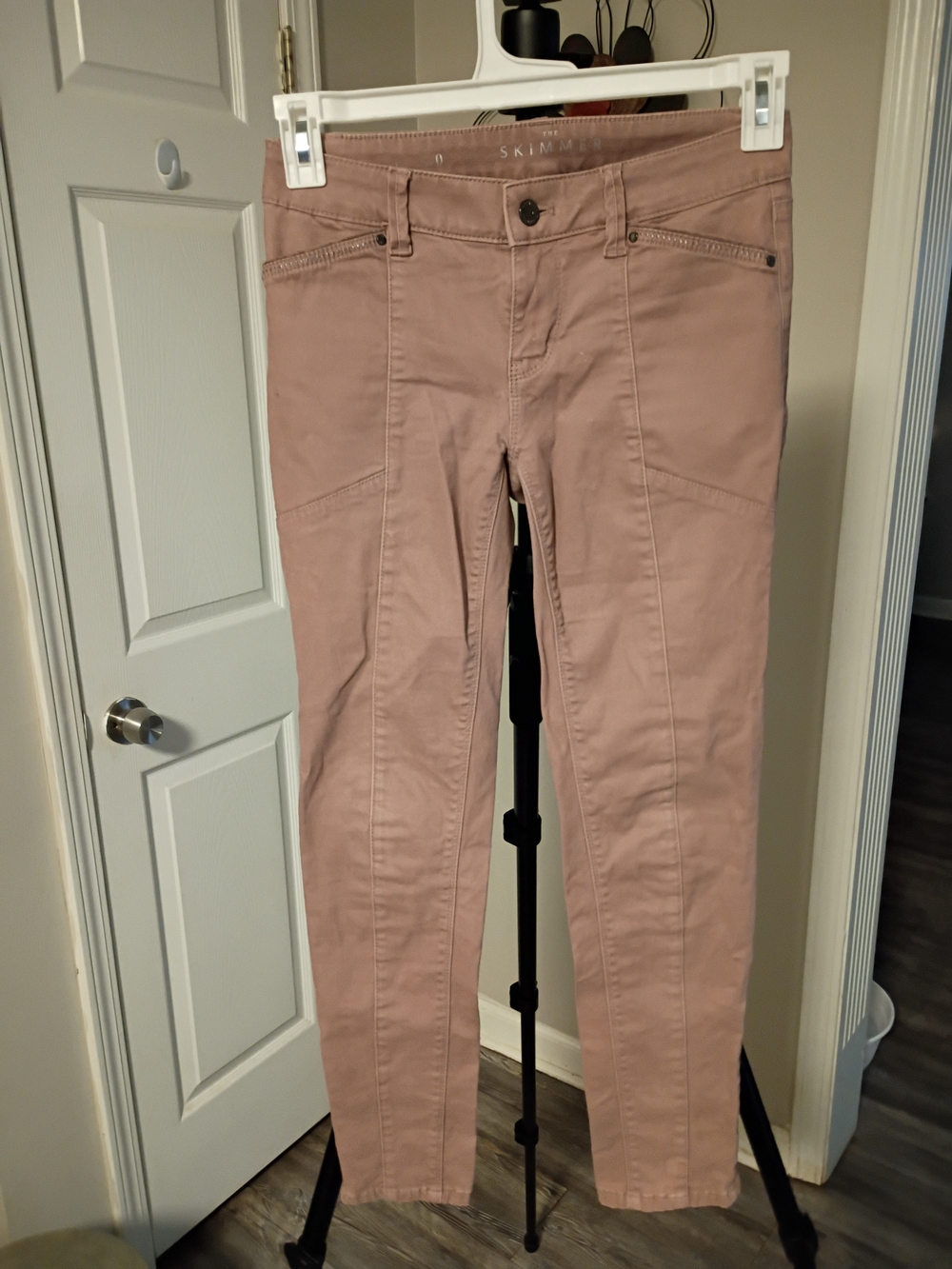 Women’s Skinny Pants in Mauve Taupe - Size 0